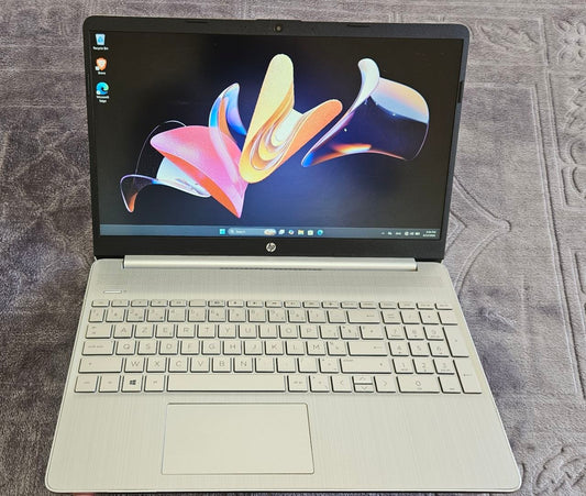 Laptop HP I7 10ème génération 8/512